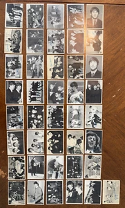 (41 de 50) Lote de 3 tarjetas coleccionables THE BEATLES blanco y negro 3ª serie Topps 1964 - Imagen 1 de 9