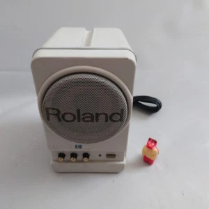 Roland MA-12C Stereo Micro Monitor Single Powered Speaker - Picture 1 of 4