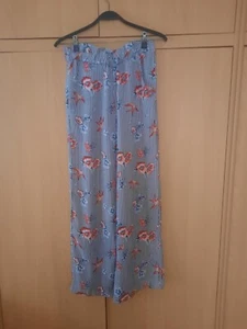 Damen Freizeit-Hose Gr.S schwarz/weiß mit Blumenmuster - Bild 1 von 1