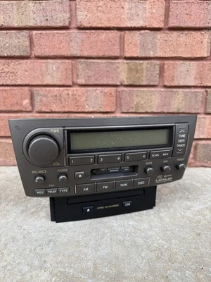 LEXUS LS430 收音机 CD 更改器 2001 - 2003 / 136D — 第 1/4 张图片