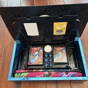 Pokemon Charizard X UPC Collezione Ultra Premium SCATOLA VUOTA e SOLO ACCESSORI - Foto 1 di 2