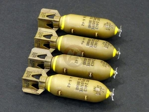 Plus Model 1/32 US 250lb General Purpose Bomb WWII (w/Decals) (4 bombs) AL3024 - Picture 1 of 1