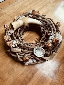 Adventskranz aus Holz mit Hörnern/Muscheln - Bild 1 von 10