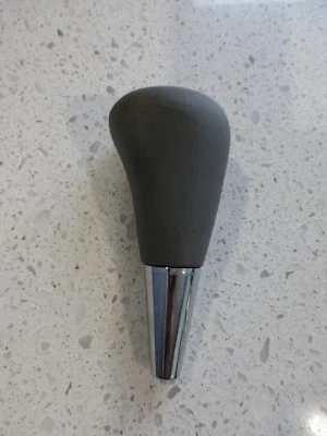 2004 2005 2006 2007 2008 2009 2010 Toyota Sienna CE LE XLE perilla de cambio Toyota OEM Foto 1 de 4