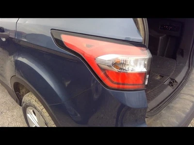 17-18 福特 ESCAPE LH 司机尾灯四分之一面板安装 GJ5Z13405D — 第 1/4 张图片