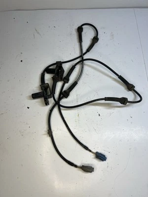 Nissan 350Z 2003-2008 par de bujes sensor de velocidad rueda delantera izquierda derecha ABS fabricante original Foto 1 de 4