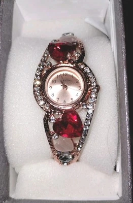 Exquisito Reloj Strada Movimiento Japonés Multi Gema Con Cierre Seguro Foto 1 de 4