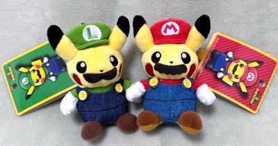 Juego de 2 Pokemon Center Original Mario y Luigi Pikachu Mascota Cadena Peluc... - Imagen 1 de 4