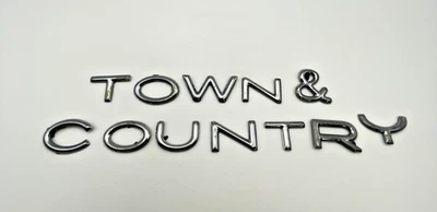 Chrysler Town and Country 1998-2000 puerta levadiza placa de identificación cromo emblema de coche plateado Foto 1 de 4