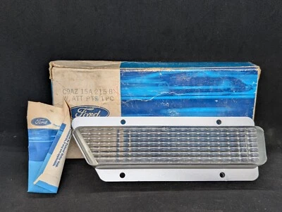 NOS 1969 FORD GALAXIE LTD PERSONALIZADO MARCADOR DELANTERO DERECHO LÁMPARA LUZ LENTE C9AZ-15A215B Foto 1 de 4