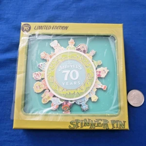 Spilla Disney The Muppets 70° Anniversario Jumbo Spinner LE 300 WDI MOG Spilla - Foto 1 di 2
