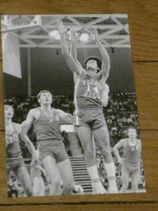 RAYMOND DALMAU Signed 4x6 Photo PUERTO RICAN BASKETBALL PLAYER AUTOGRAPH 1 - Picture 1 of 1
