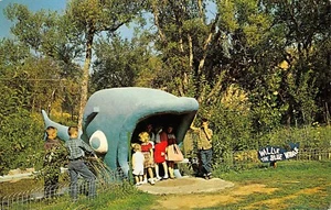 Willie The Blue whale Story Book Island Rapid City Black Hills,SD Vtg Postcard - Picture 1 of 2