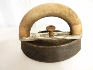 Cast Iron Sad Iron.Cleveland Foundry # 2  50 c.1905 With Removable Wooden Handle - Picture 1 of 6
