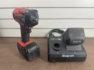 SNAP-ON CT9038 STUBBY CORDLESS IMPACT WRENCH W/ EXTRA BATTERY & CHAR (WCP030291) - Picture 1 of 9
