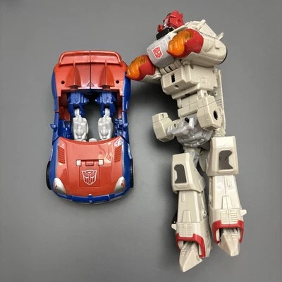 Transformers Universe & Autobot Smokescreen Lot of 2 Incomplete Figs FOR PARTS - Image 1 of 4
