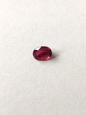 Natural 0.82ct Oval RUBY - Unknown Pedigree - Image 1 of 2