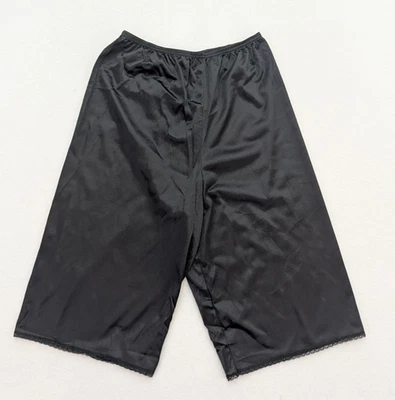 Vintage Women's Pettipants Slip Shorts Size Small Vassarette Nylon Black - Image 1 of 4