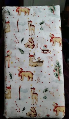 Juego de sábanas de franela navideña Macy's tamaño king osos ciervos con sombreros de Santa Foto 1 de 2