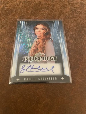 HAILEE STEINFELD Auto 2025 Hoja Pop Century Sp 4/4 "Ojo de Halcón" Foto 1 de 3