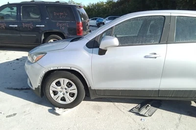 Chevrolet Trax 2018 transmisión automática fabricante de equipos originales 87 k millas (LKQ ~ 439842482) Foto 1 de 4