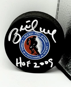 Brett Hull Blues signed Hall of Fame Puck W/ HOF Inscription Beckett Witness COA - Picture 1 of 2