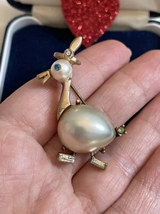 Kramer brooch bird duck with faux belly Rhinestones vintage 1950-60s signet - Picture 1 of 12