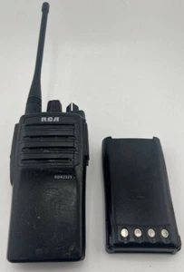 RCA RDR2325U ANALOGOWE CYFROWE PRZENOŚNE RADIO DWUKIERUNKOWE Z BATERIĄ - Zdjęcie 1 z 5