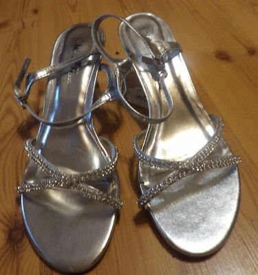 wild rose silver high heel shoes size 9 - Image 1 of 4