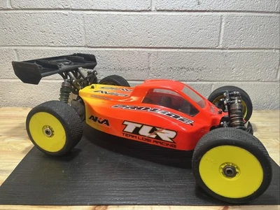 Rodillo de carreras Team Losi 8ight E 2.0  Foto 1 de 4