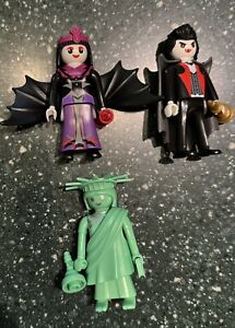 LOT Playmobil Figures Dragon Land Duo Pack Vampires Set 5239 & Statue Of Liberty