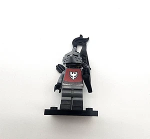 LEGO CASTLE RED FALCON BOWSMAN MINI FIGURE - Picture 1 of 4