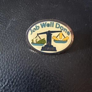 WALMART Trabajo Bien Hecho Solapa Pin Calidad Metal (Pin Back) - Imagen 1 de 2