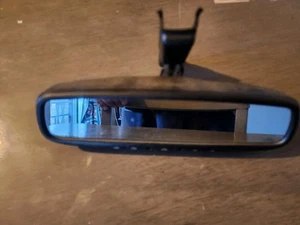 12 TOYOTA TACOMA REAR VIEW MIRROR WITH BACK UP CAMERA DISPLAY - Picture 1 of 3