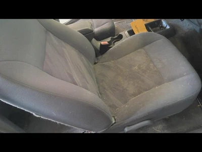 Used Front Right Seat Front fits: 2005 Chevrolet Colorado bucket and bench recli Foto 1 de 4