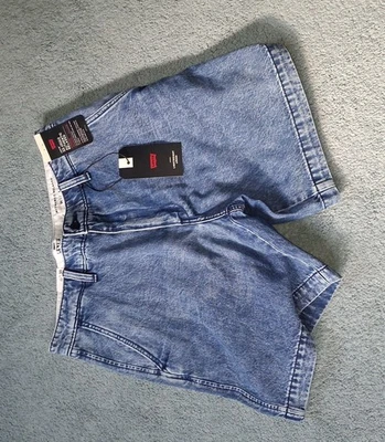 BNWT Ladies Blue Relaxed XX Chino Levi Shorts, W32 L8 - Image 1 of 3