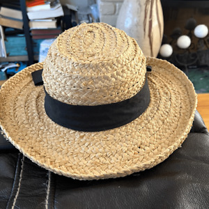 STRAW HAT WITH BLACK TIE. Perfect for a day at the beach or a fun day at the rac