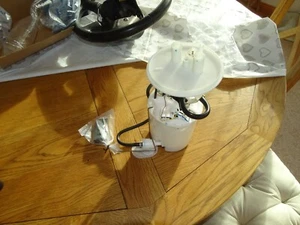 SAAB 9 5 FUEL PUMP COMPLETE aero turbo vector linear se - Picture 1 of 2