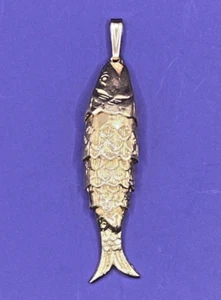 Vintage 14k yellow gold articulated fish charm. 7 grams. 2 inches long - Picture 1 of 6