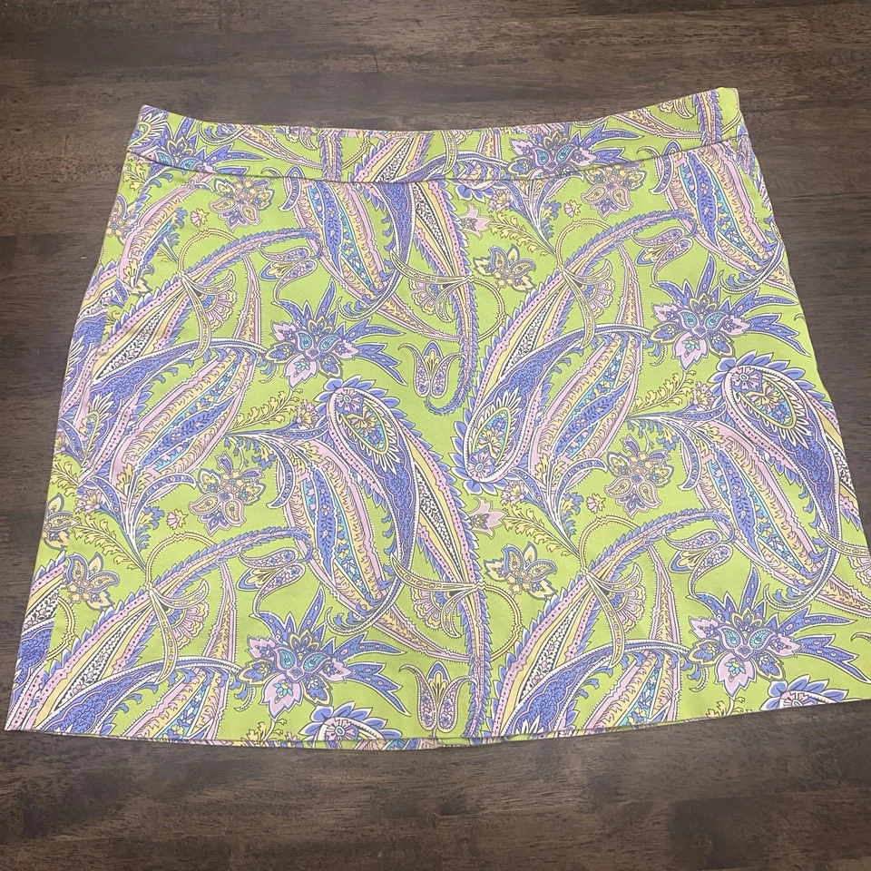 Falda corta Ralph Lauren Golf Para Mujer Artística Paisley Talla 12 Verde Rosa Preppy Foto 1 de 4