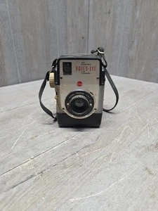Kodak Brownie Bulls-Eye Bakelite Box Camera Twindar Zone Focus lens - Picture 1 of 10