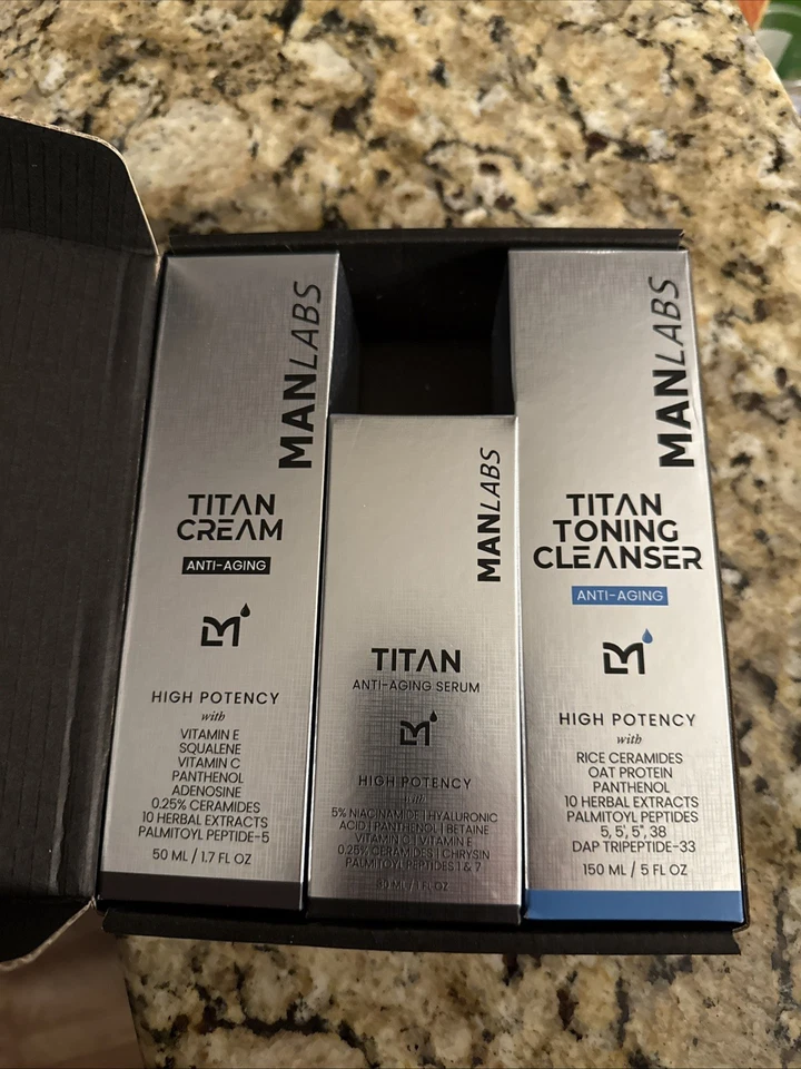 Kit de cuidado de la piel Titan antienvejecimiento para hombre - limpiador, suero facial, hidratante facial para hombre Foto 1 de 2