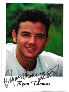 Ryan Thomas. Jason Grimshaw In Coronation Street. Signed 6 x 8 Photo Card - Bild 1 von 2