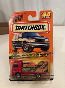 Matchbox Animals 1998 Volvo Container Truck #44 of 75 Vehicles - Picture 1 of 2