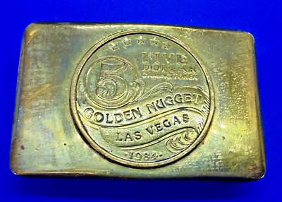 Ficha de juego de cinco dólares Golden Nugget Casino Las Vegas Nevada 1984 hebilla de cinturón Foto 1 de 4