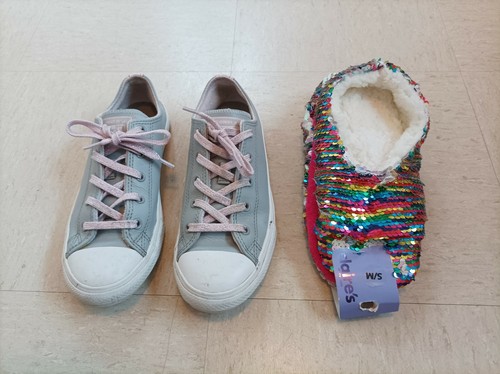 Scarpe bambina Converse taglia 3 5 e pantofole Claire's NUOVE