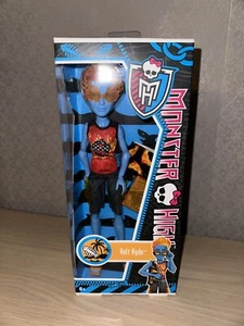 Mattel Poupée Monster High Doll Holt Hyde Class Neuf MISB - Foto 1 di 6