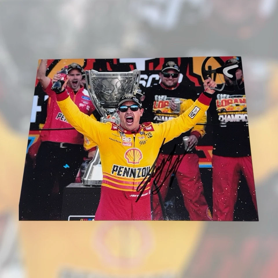 Foto firmada 8x10 Joey Logano Pennzoil Ford #22 2025 3 veces campeón de la copa Foto 1 de 1