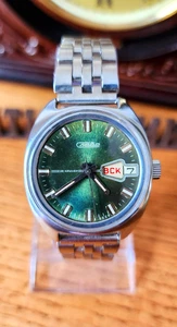 Vintage watch SLAVA. Green dial. Soviet. MADE IN USSR. New Soviet bracelet. - Picture 1 of 16