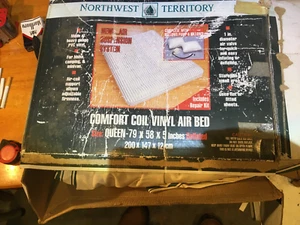 VINYL AIR BED QUEEN, DOESN'T COME WITH PUMP - Picture 1 of 2